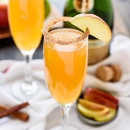 Apple Cider Champagne Cocktails. A beautiful and easy signature drink that only needs 3 ingredients!