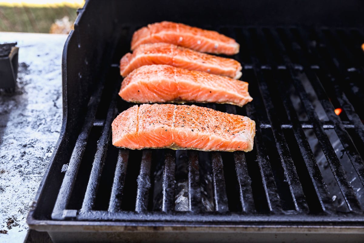 grilling salmon on grill